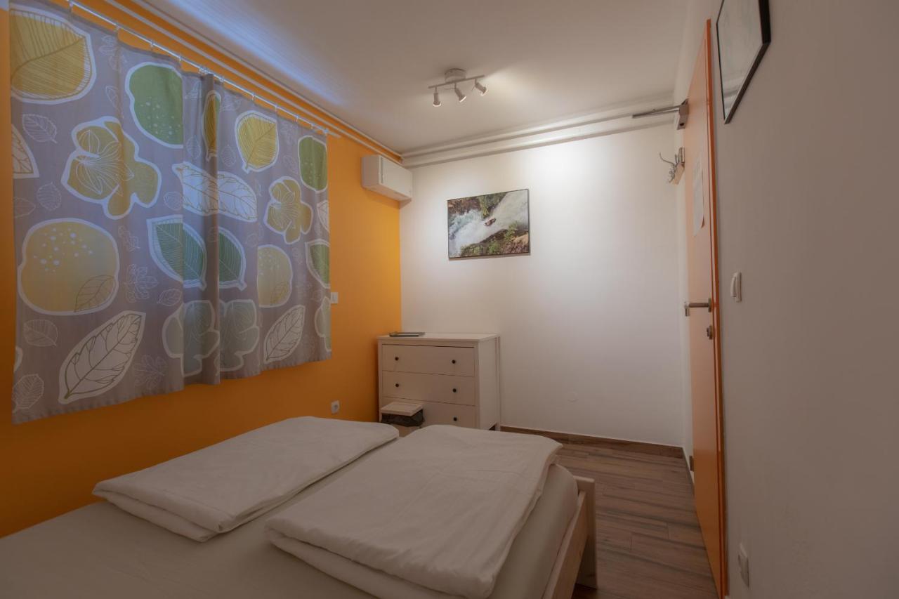 Hostel Soca Rocks Бовец Екстериор снимка
