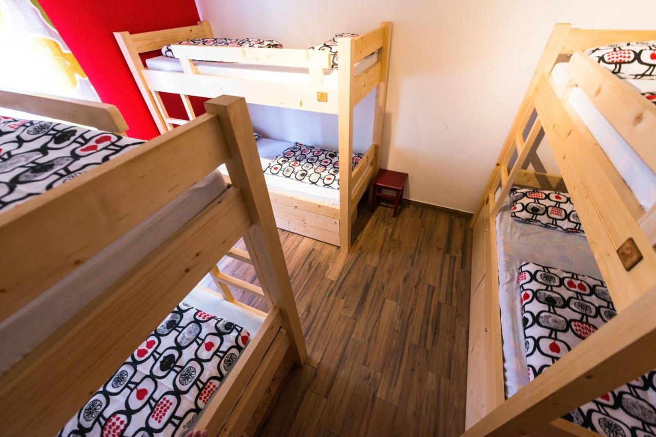 Hostel Soca Rocks Бовец Екстериор снимка